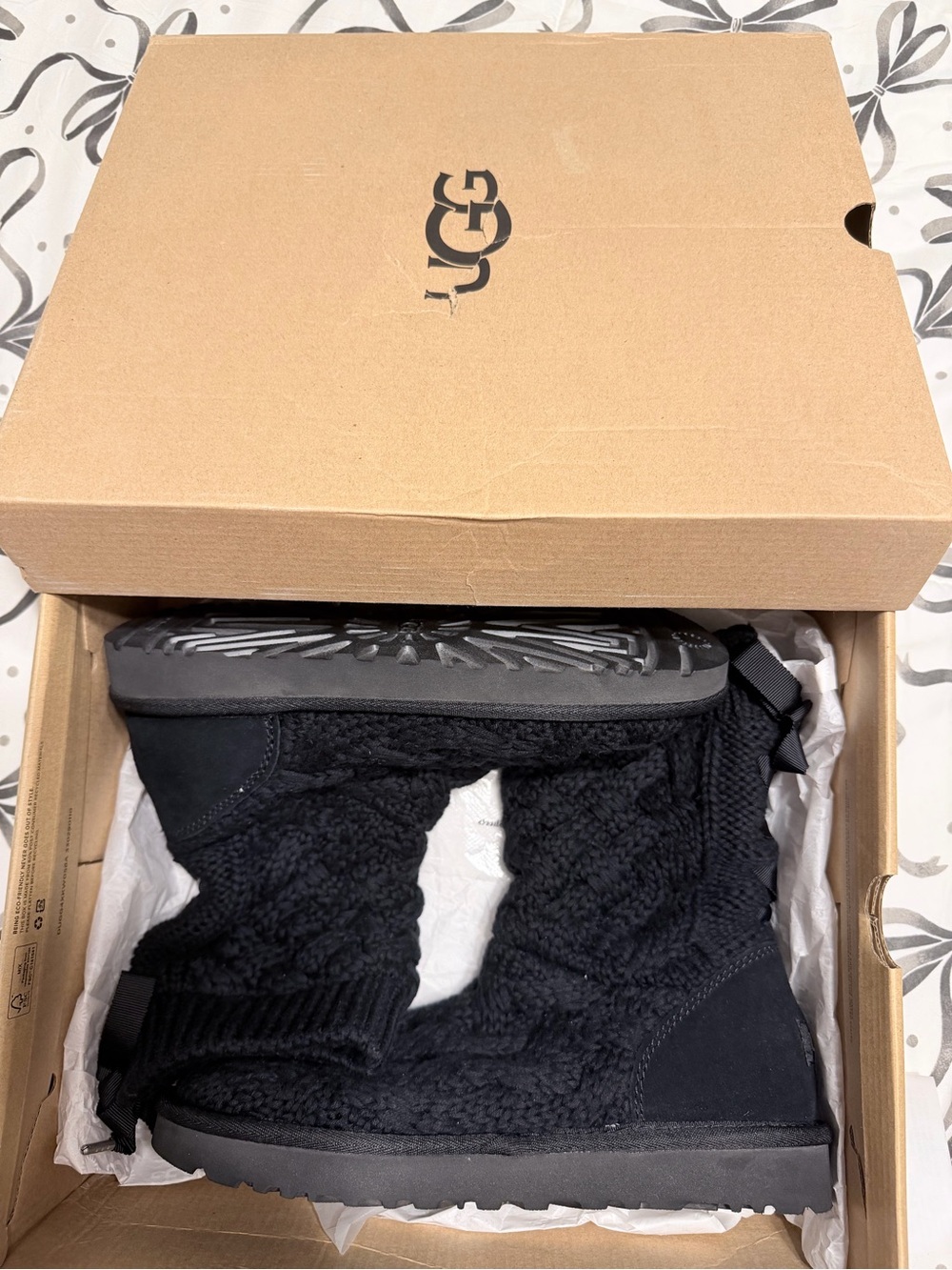 UGG wBlack Knit Boot Socks - Cozy Lined Boot Inserts